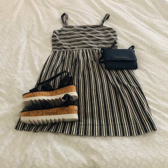 Loft Summer Dress - Picture 3 of 3